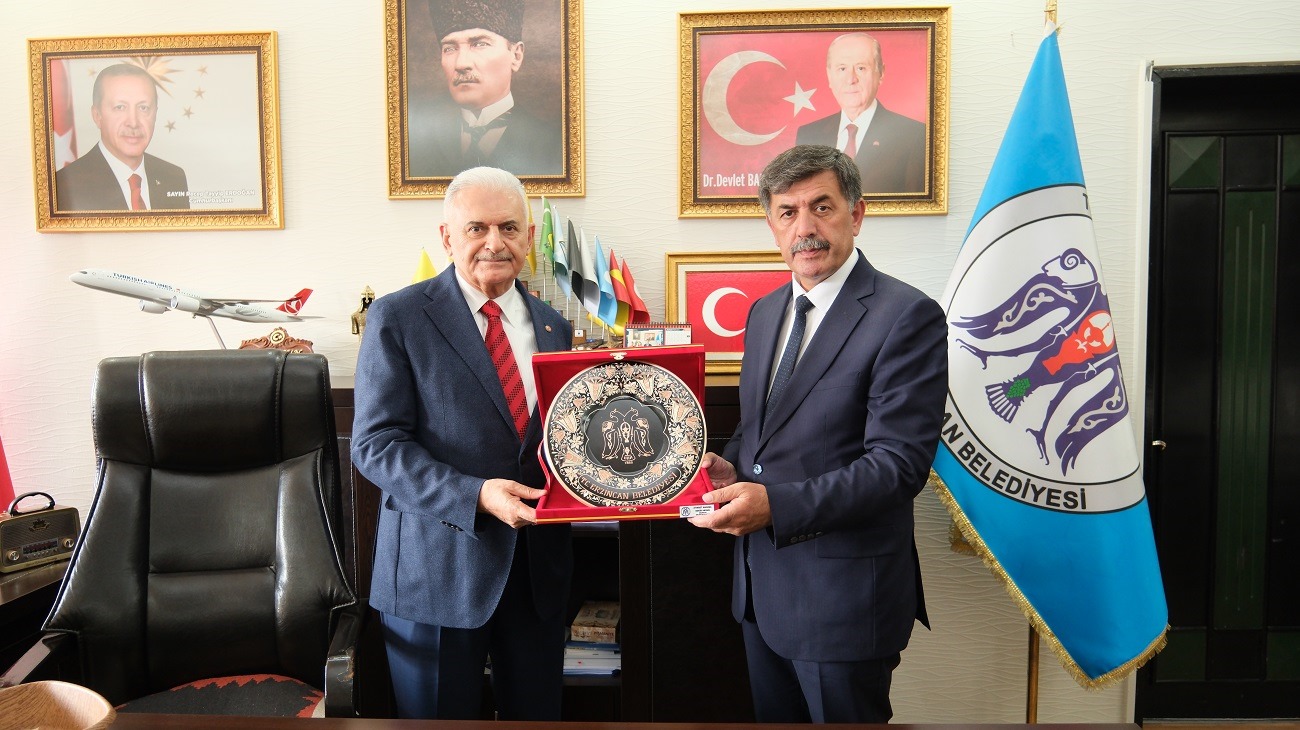 Erzincan’a gelen Türk Devletleri Teşkilatı Aksakallar Konseyi Başkanı ve Türkiye