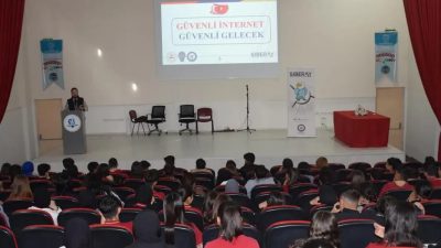 Erzincan İl Emniyet Müdürlüğü tarafından bilinçli internet kullanımının yaygınlaşması için