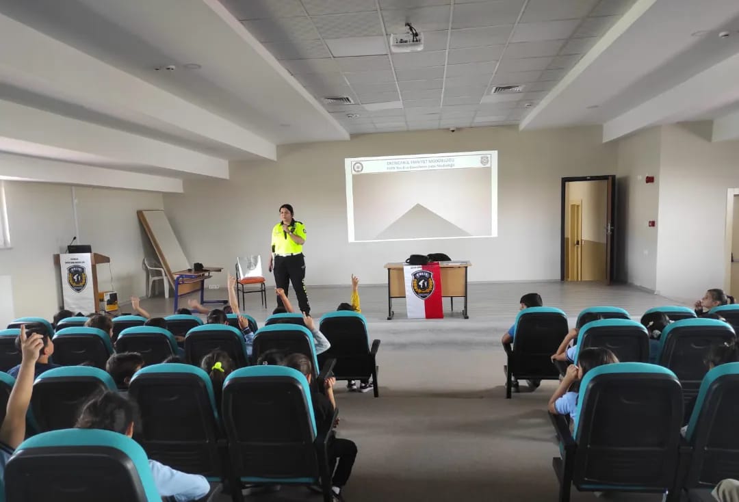 Erzincan İl Emniyet Müdürlüğü okullarımızda öğrenim gören geleceğin teminatı ve