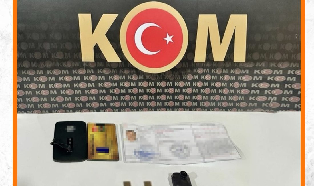 Erzincan’da ehliyet sınavına kopya düzeneğiyle girmeye çalışan 1’i organizatör 4
