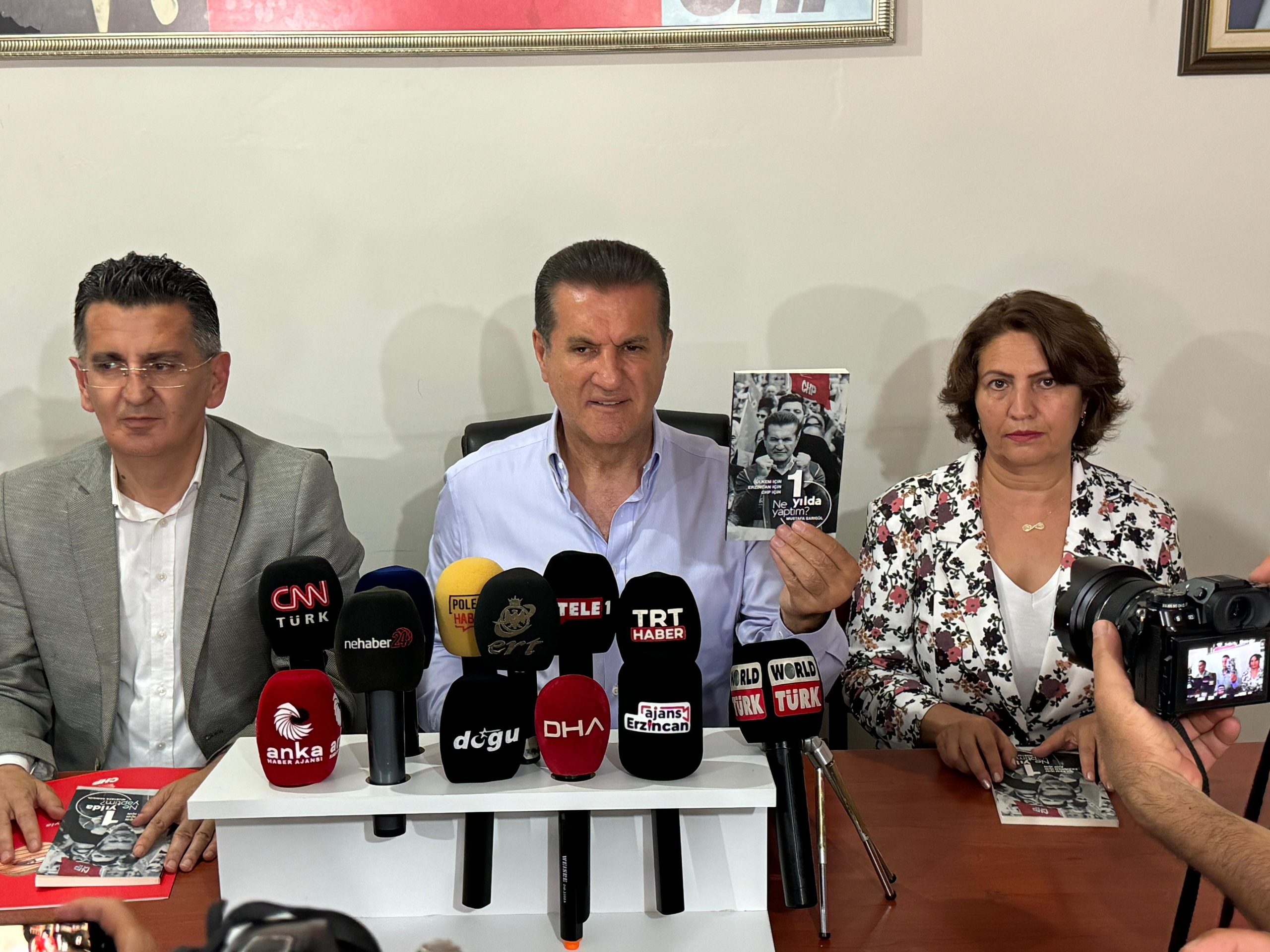 Basın toplantısı düzenleyerek 1 yılını değerlendiren Cumhuriyet Halk Partisi Erzincan