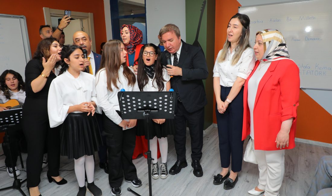 Erzincan İl Milli Eğitim müdürlüğünce 16 okulda kurulan müzik atölyesinin