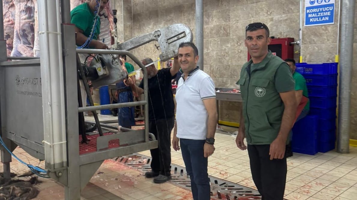 Türkiye Kurban Bayramının ilk gününden itibaren veteriner hekimler İl Kurban