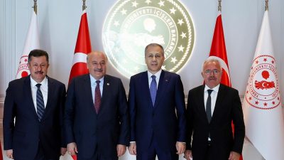 AK Parti Erzincan Milletvekili Süleyman Karaman, İl Başkanı Çetin Özyurt