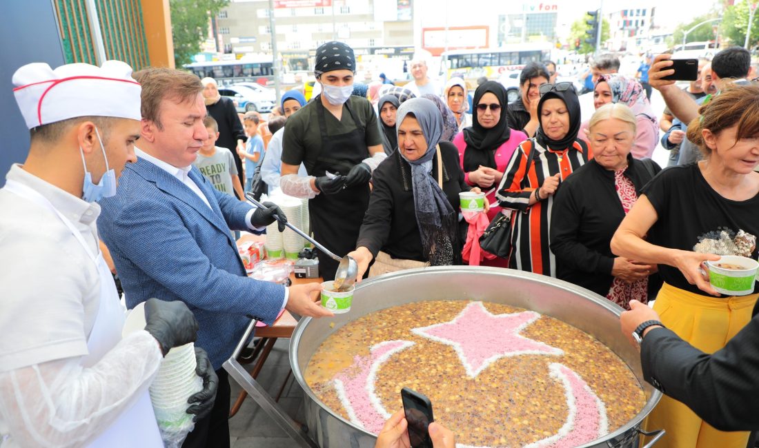 Erzincan’da Cuma Namazı çıkışında Erzincan Valiliği İl Özel İdaresince bin