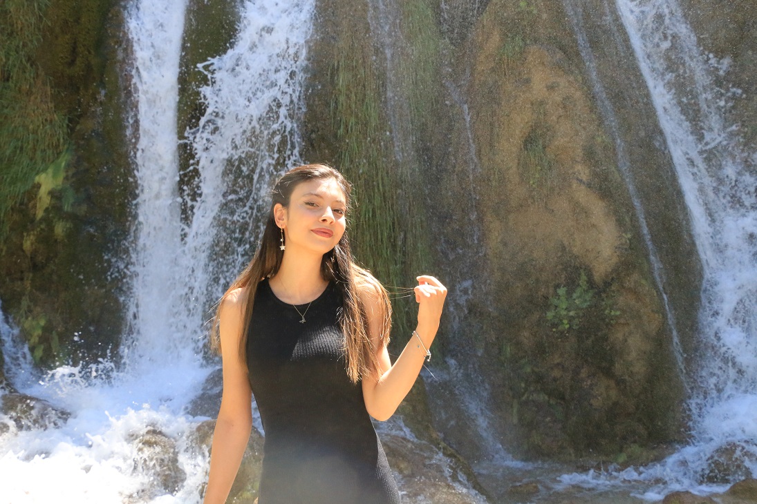 Erzincan’da Tıp Fakültesinin mezuniyet töreninde 3 yıldır sahne alan Erzurumlu