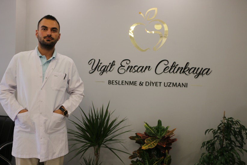 Beslenme ve Diyet Uzmanı Yiğit Ensar Çetinkaya; karaciğer yağlanmasının tedavi