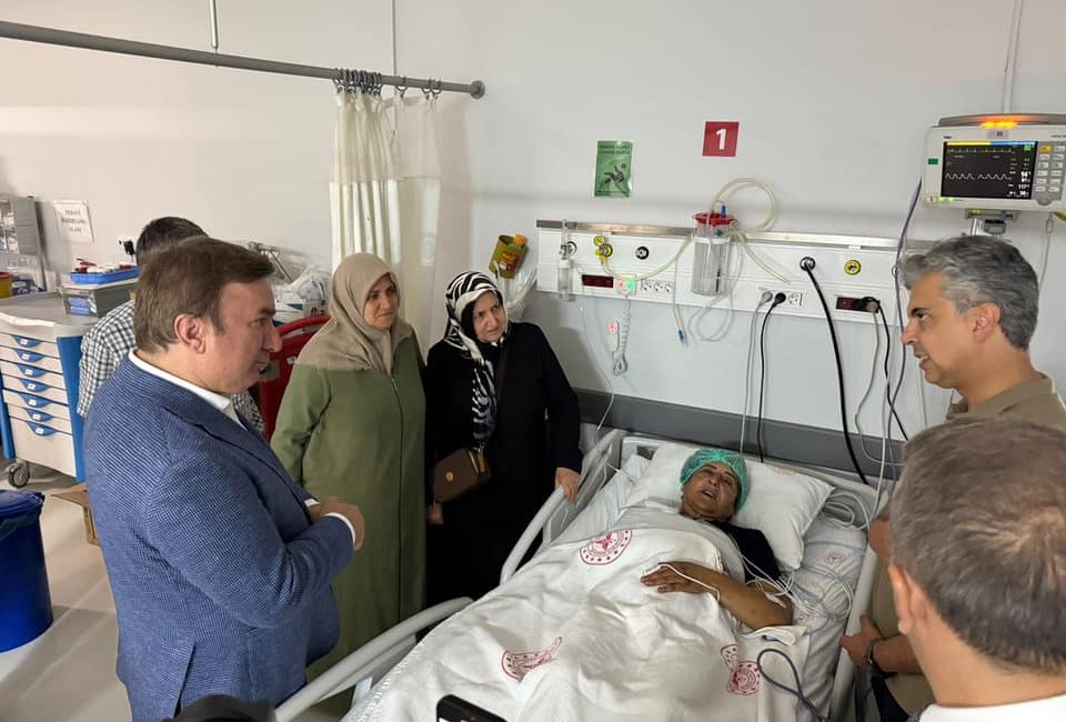 Erzincan Valisi Hamza Aydoğdu, Mengücek Gazi Eğitim ve Araştırma Hastanesinde