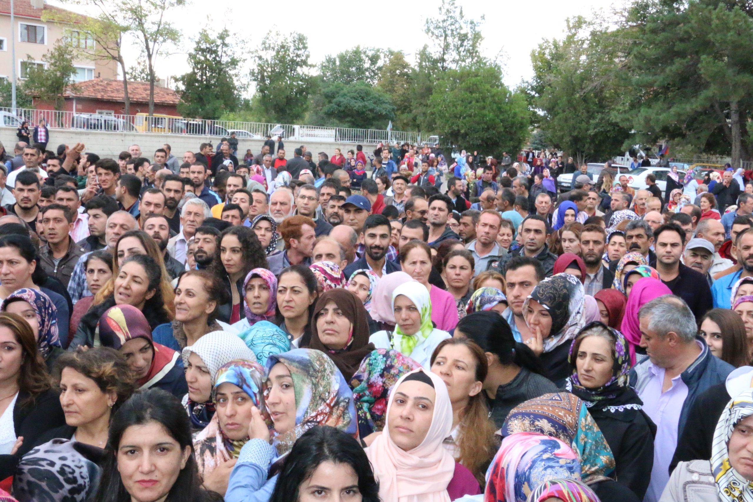Hanehalkı İşgücü Araştırması sonuçlarına göre; 15 ve daha yukarı yaştaki
