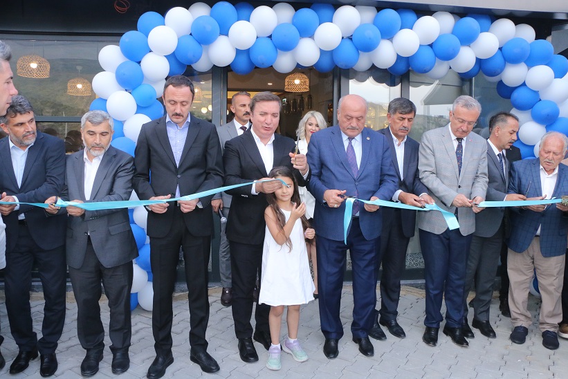 Erzincan’da Munzur Dağları’nın eteklerinde yer alan Ergan Dağı Kayak Merkezinde
