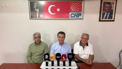 Cumhuriyet Halk Partisi Erzincan Milletvekili Mustafa Sarıgül Parti binasında basın