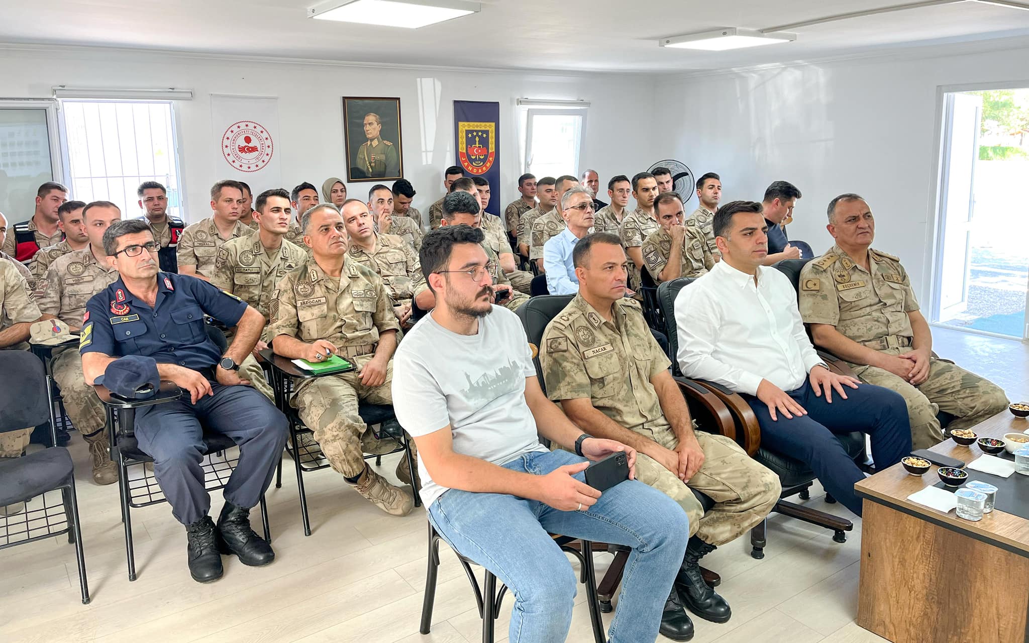 Erzincan İl Jandarma Komutanlığı’nda köylerde kurulumu tamamlanan kamera sistemleri analizi