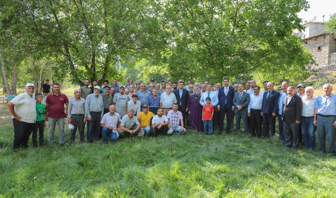 İlçe ziyaretleri kapsamında Kemah İlçesini ziyaret eden Erzincan Valisi Hamza