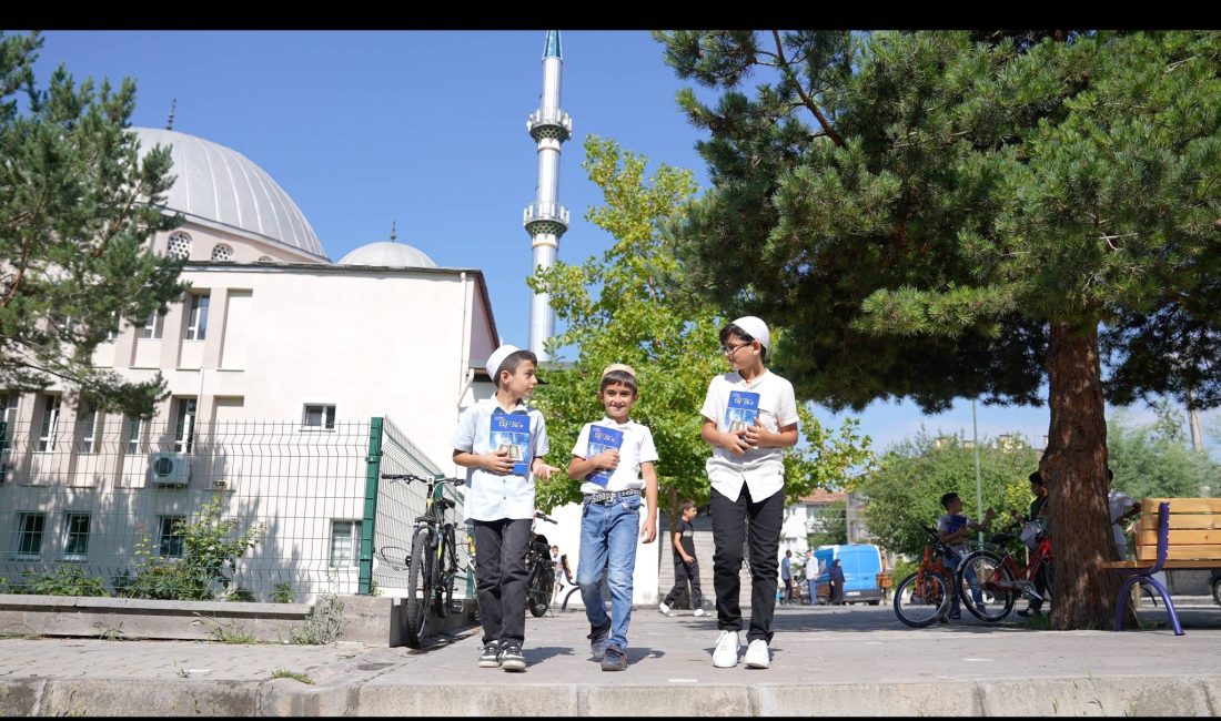 Yaz Kur’an kursları devam ediyor. Erzincan İl Müftüsü Muharrem Gül,