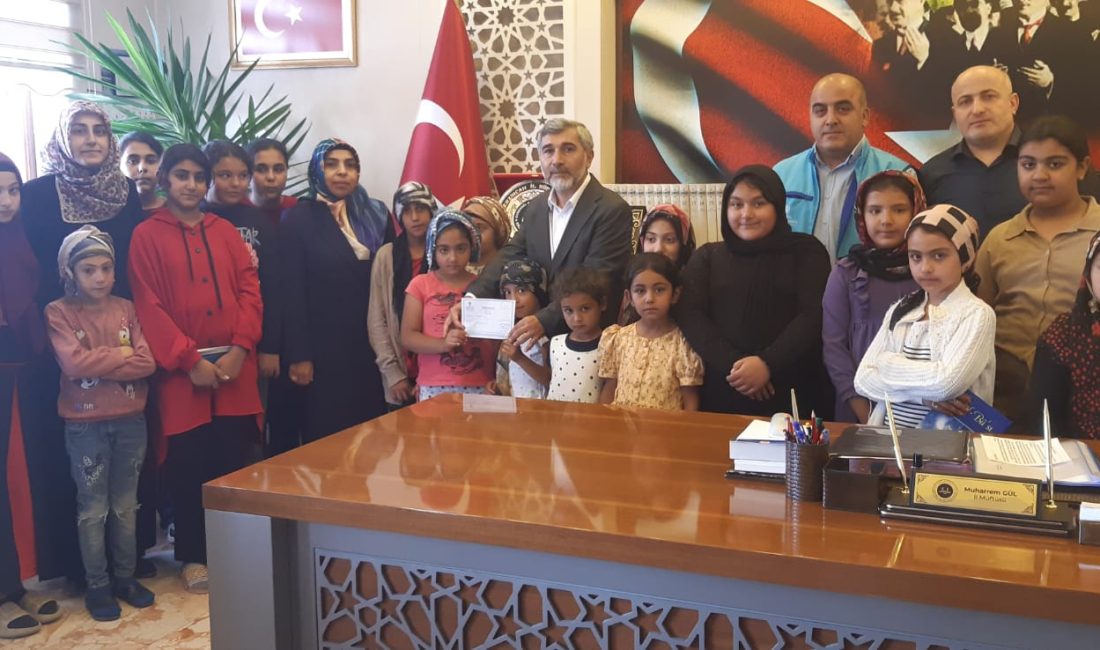Ersevenler Mahallesi 4-6 yaş grubu Kur'an Kursu öğrencileri filistin için