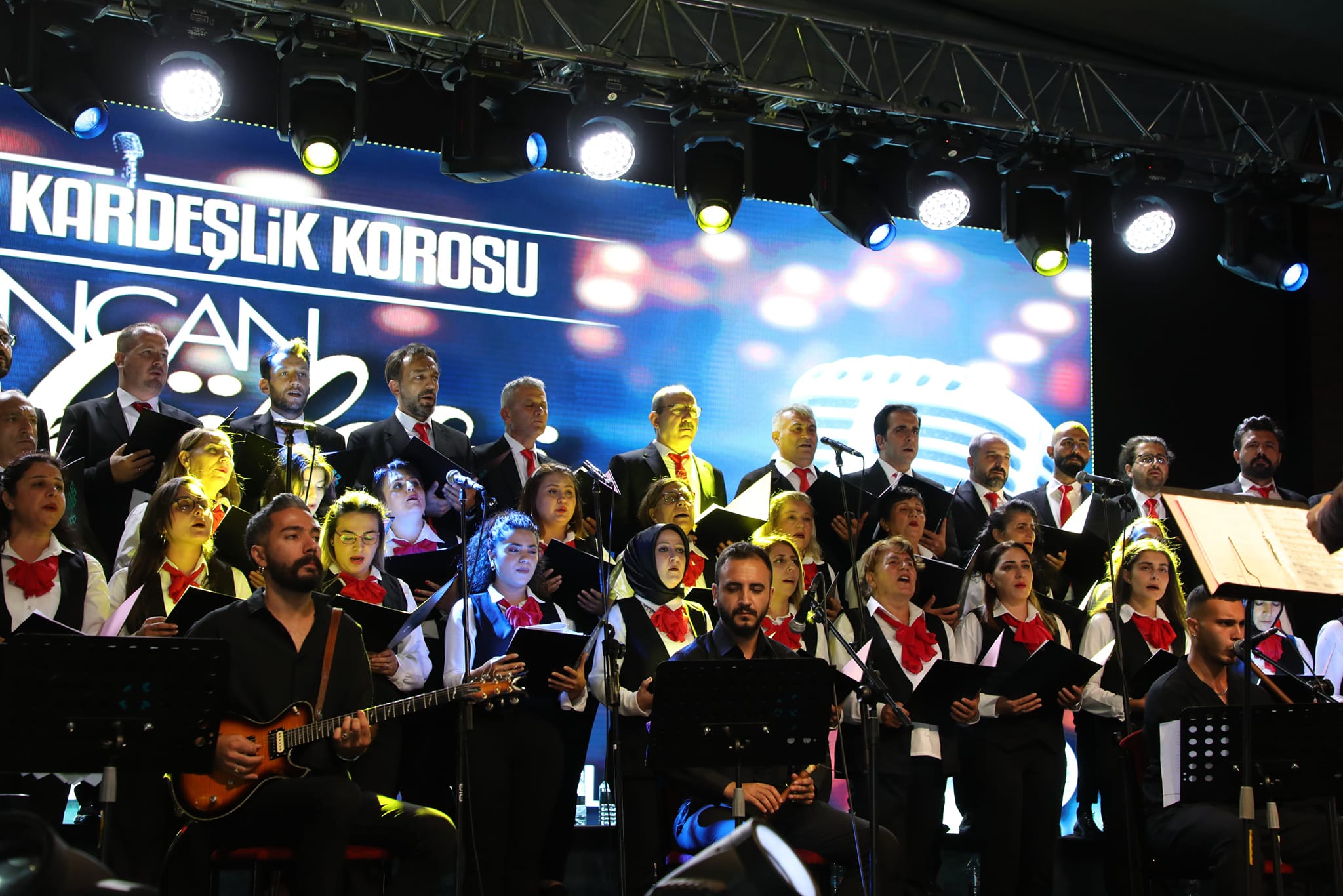 Erzincan Valiliği himayelerinde, Erzincan Belediyesi ve Erzincan Binali Yıldırım Üniversitesi