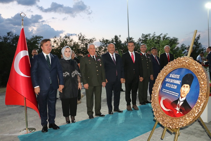 30 Ağustos Zaferi'nin 102. yıl dönümü kutlamaları çerçevesinde, Erzincan Valisi