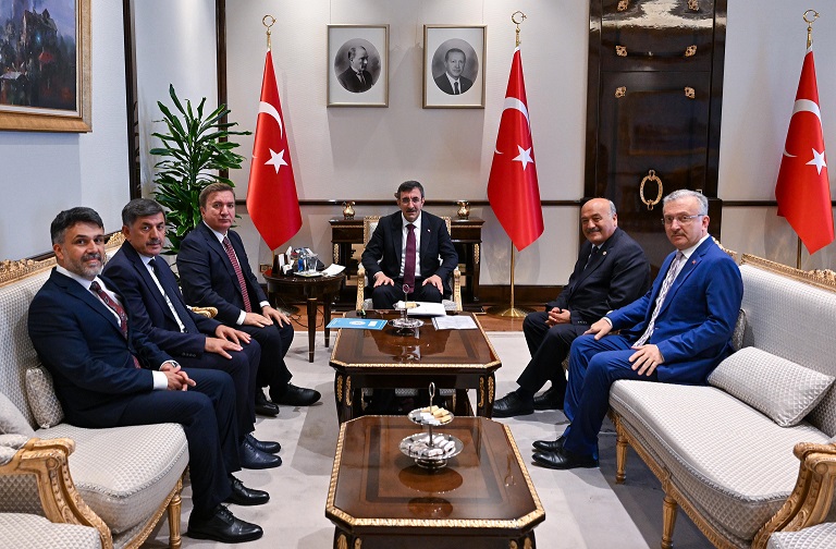 AK Parti Erzincan Milletvekili Süleyman Karaman öncülüğünde Erzincan Valisi Hamza