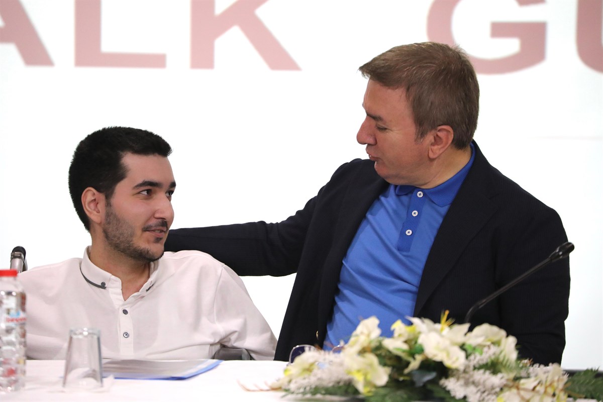 Erzincan Valisi Hamza Aydoğdu, vatandaşların sorunlarını ve taleplerini doğrudan dinlemek
