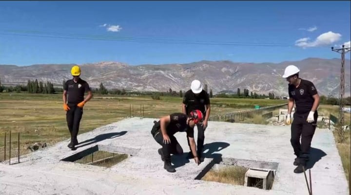 Erzincan İl Afet ve Acil Durum Müdürlüğü eğitmenleri tarafından İl