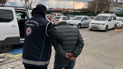 Erzincan Polisi araması bulunan şahıslara yönelik yaptığı operasyonda 24 yıl