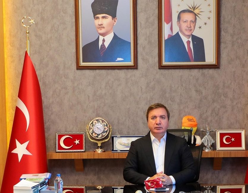 Mevlid Kandili dolayısıyla bir mesaj yayımlayan Erzincan Valisi Hamza Aydoğdu;