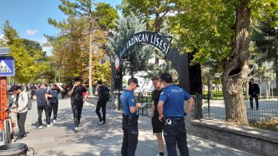 Erzincan İl Emniyet Müdürlüğü ekipleri güvenli okul uygulaması kapsamında okul