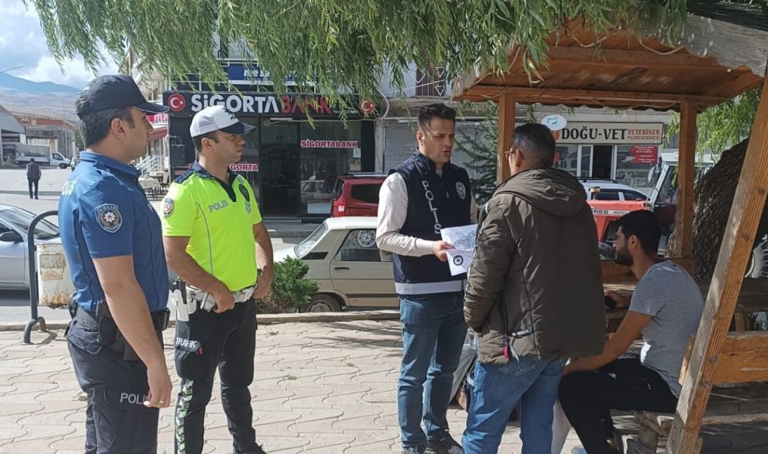 Erzincan İl Emniyet Müdürlüğü İlçe Emniyet Amirliği Ekiplerince ilçe meydanları,