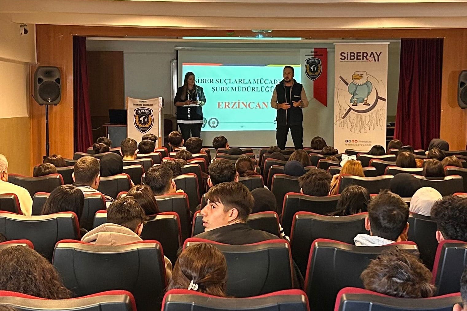 Erzincan İl Emniyet Müdürlüğü, Çocuk Şube Müdürlüğü koordinesinde planlanan bilgilendirme