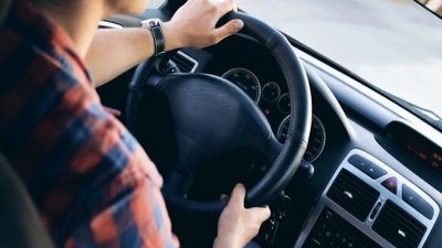 Milyonlarca sürücü için ehliyet yenileme sürecinde kritik tarih yaklaşıyor.