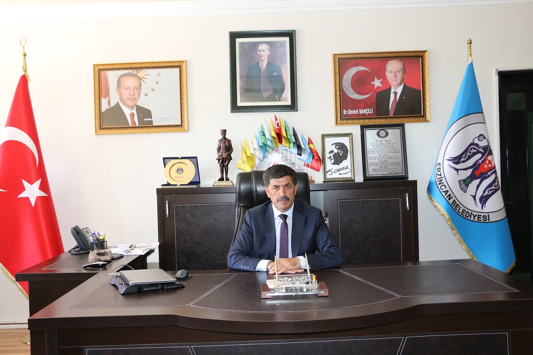 Erzincan Belediye Başkanı Bekir Aksun, Mevlid Kandili münasebetiyle bir kutlama