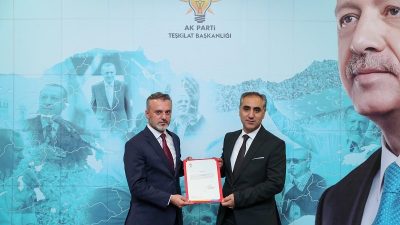 AK Parti Merkez İlçe Başkanı Hakan Ördek’in görevinden ayrılmasının ardından