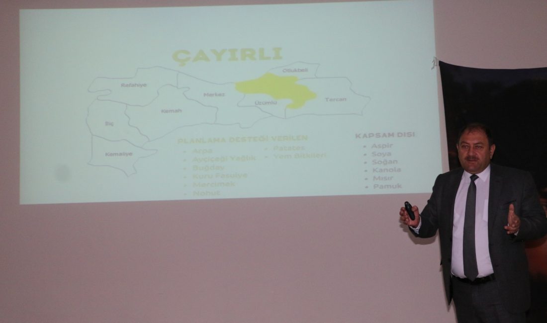 Erzincan’ın Çayırlı ilçesinde çiftçilere geniş kapsamlı bilgilendirme yapıldı. Çayırlı çiftçisine