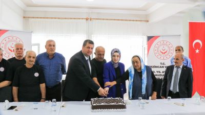 Erzincan Vali Yardımcısı Rumeysa Sena Kurt 100. Yıl Atatürk Huzurevinde