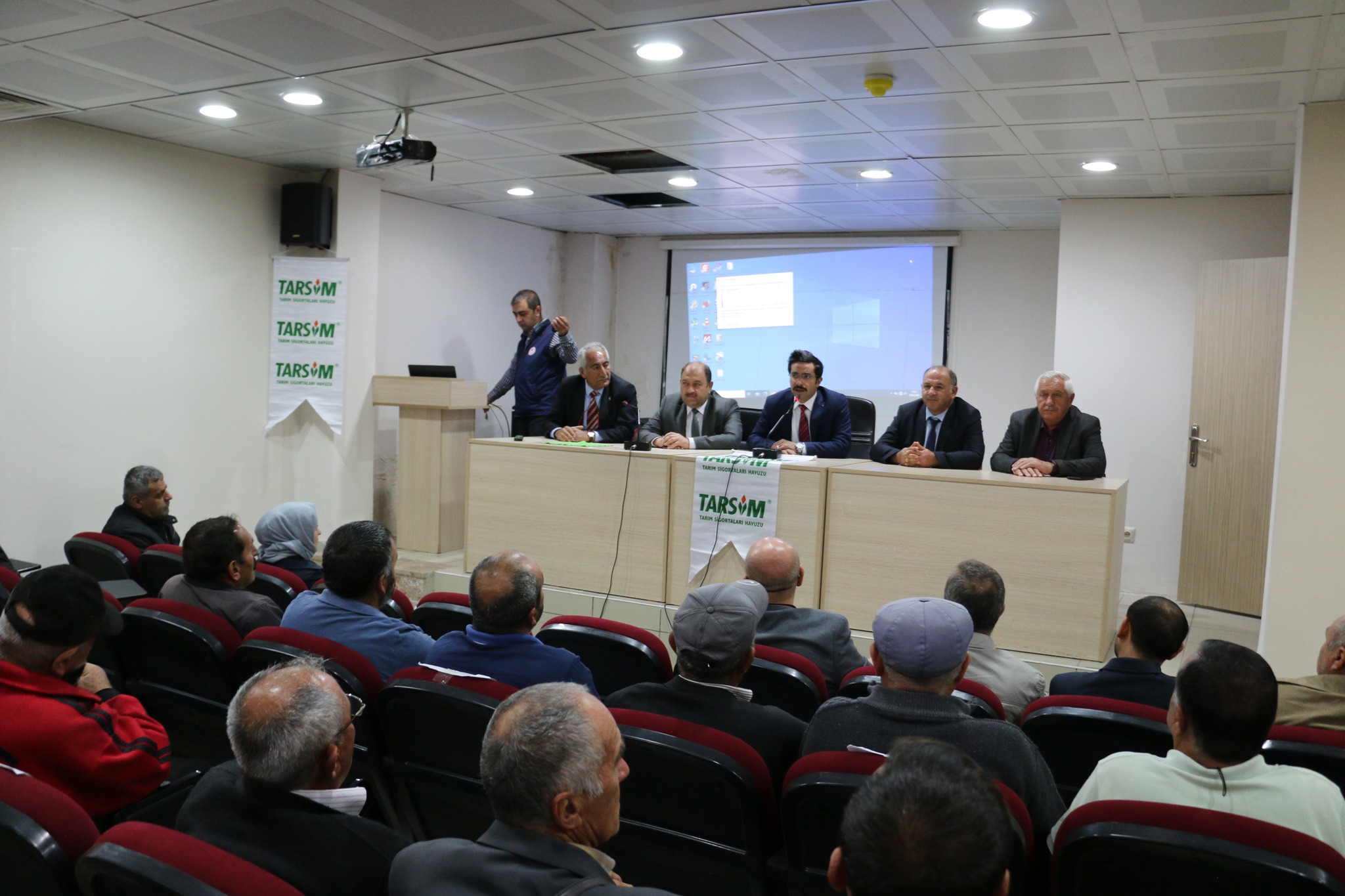 Erzincan’ın Refahiye ilçesinde düzenlenen planlı üretim, işlenmeyen tarım arazilerinin kiraya