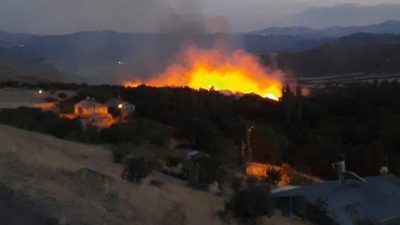 Erzincan İliç İlçesi Altıntaş(Zımara) köyünde çıkan örtü yangını İliç İtfaiyesine