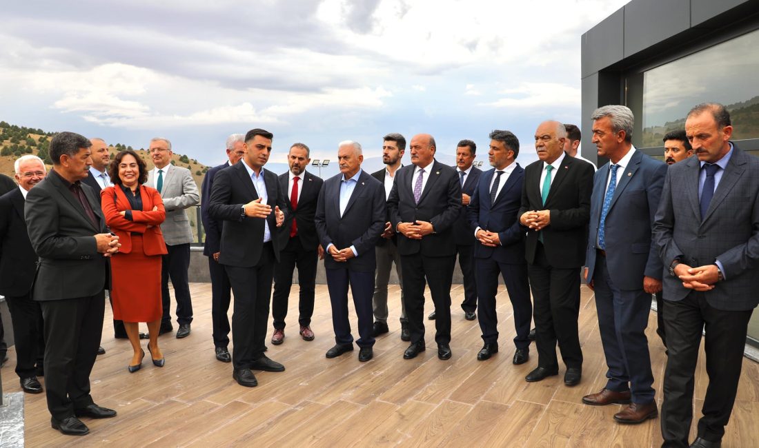 AK Parti Erzincan İl Danışma Meclisi toplantısına katılan Türk Devletleri