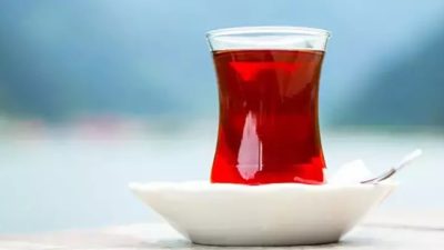 Çaykur kuru çay fiyatlarında yüzde 18 düzenlemeye gitti. Ülkede yüzde