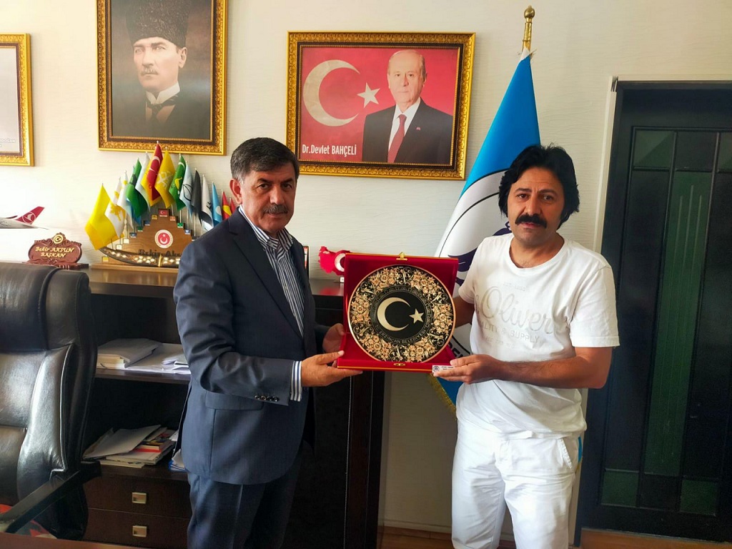 Gurbette Erzincan’ı en iyi şekilde temsil eden Erzincanlı ses sanatçısı