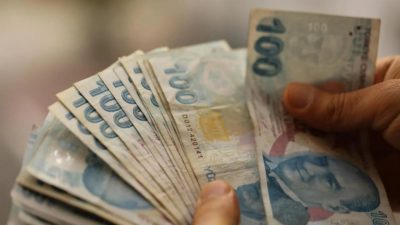 Sosyal Güvenlik Kurumu (SGK), milyonlarca kişiye gönderdiği mesajda, Genel Sağlık