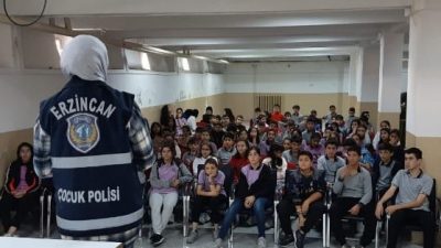 Erzincan İl Emniyet Müdürlüğü Çocuk Şube koordinesinde okullarda bilgilendirme faaliyetlerini