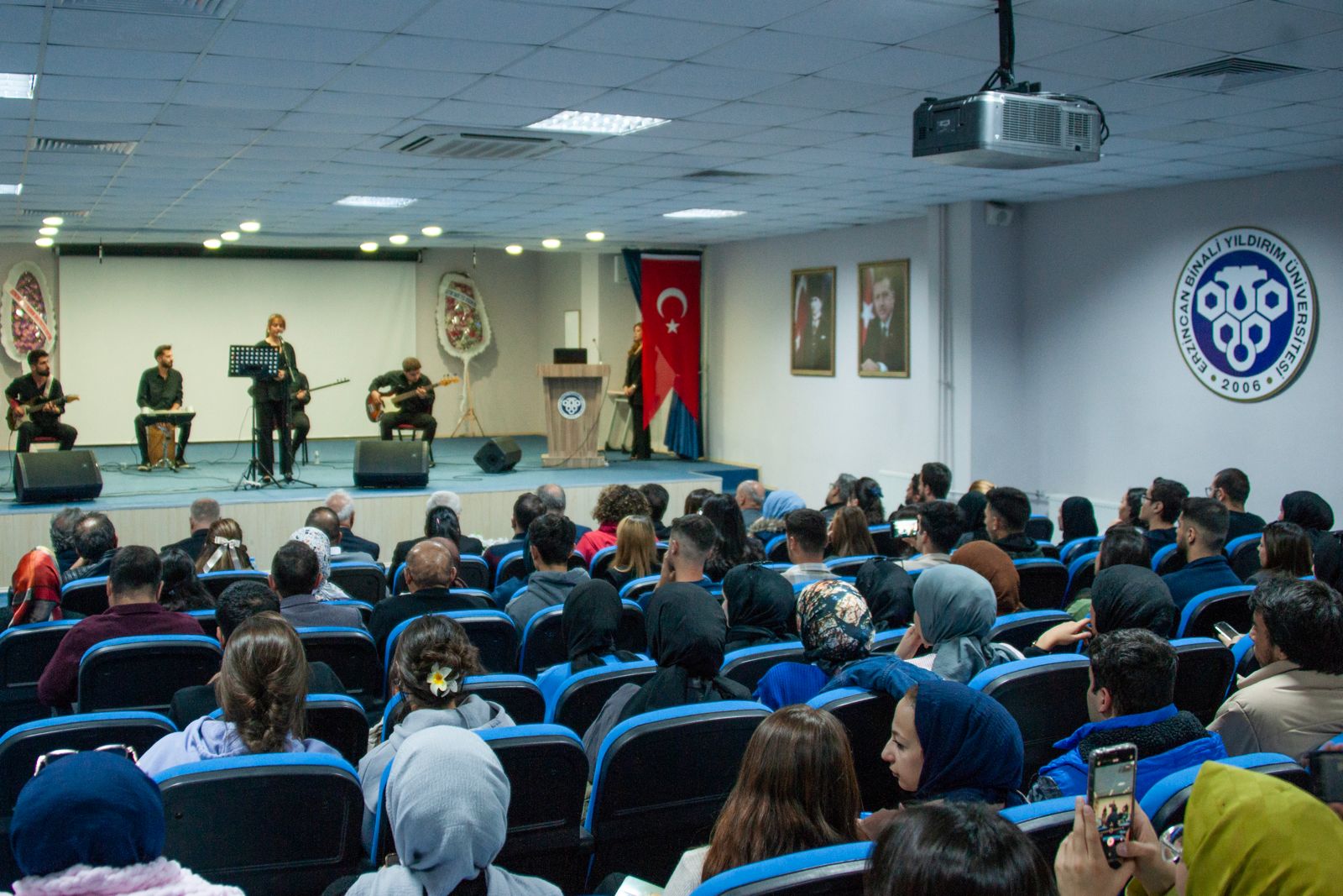 Cumhuriyetin 101. yılı etkinlikleri kapsamında, Eğitim Fakültesi Güzel Sanatlar Eğitimi