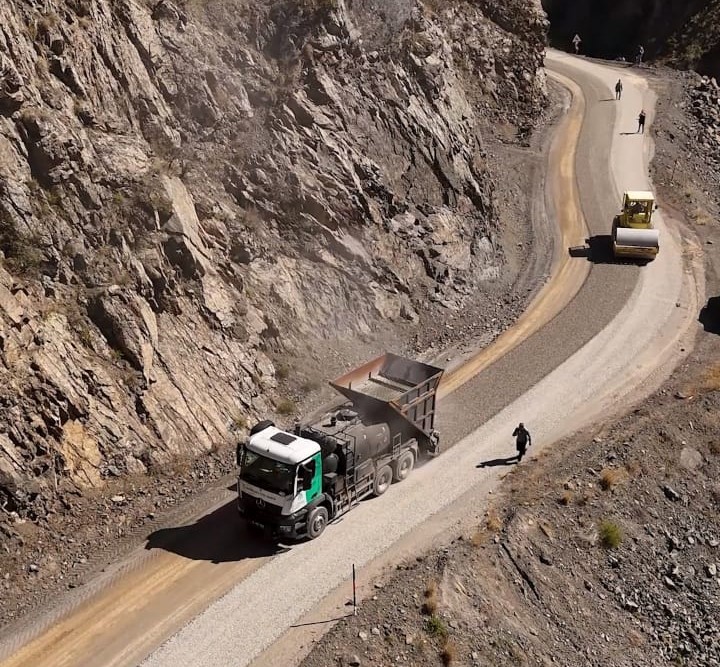 Yol, Medeniyetin Ayak İzidir. Erzincan İl Özel İdaresinin 2024 yol