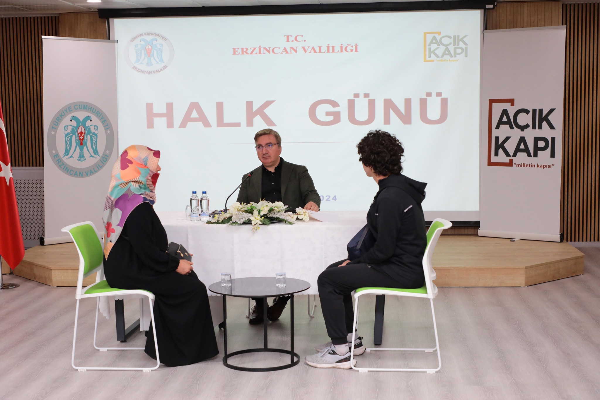 Erzincan Valisi Hamza Aydoğdu, vatandaşların sorunlarını ve taleplerini doğrudan dinlemek