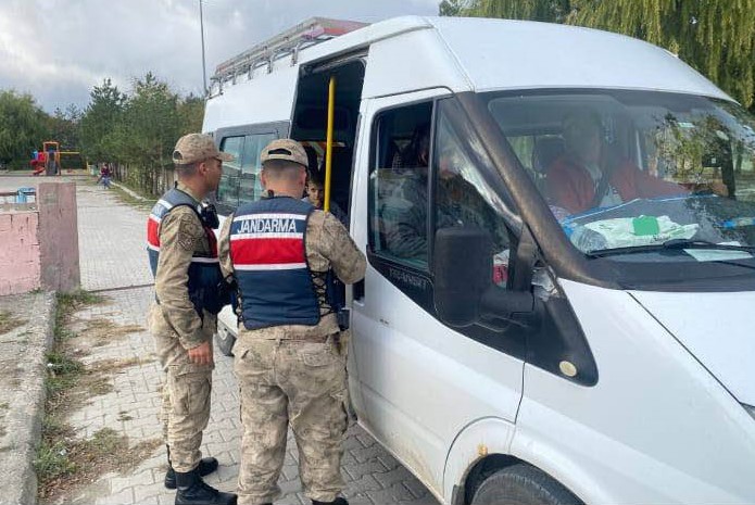 Huzurlu okul önleri ve huzurlu sokaklar uygulaması kapsamında Erzincan İl