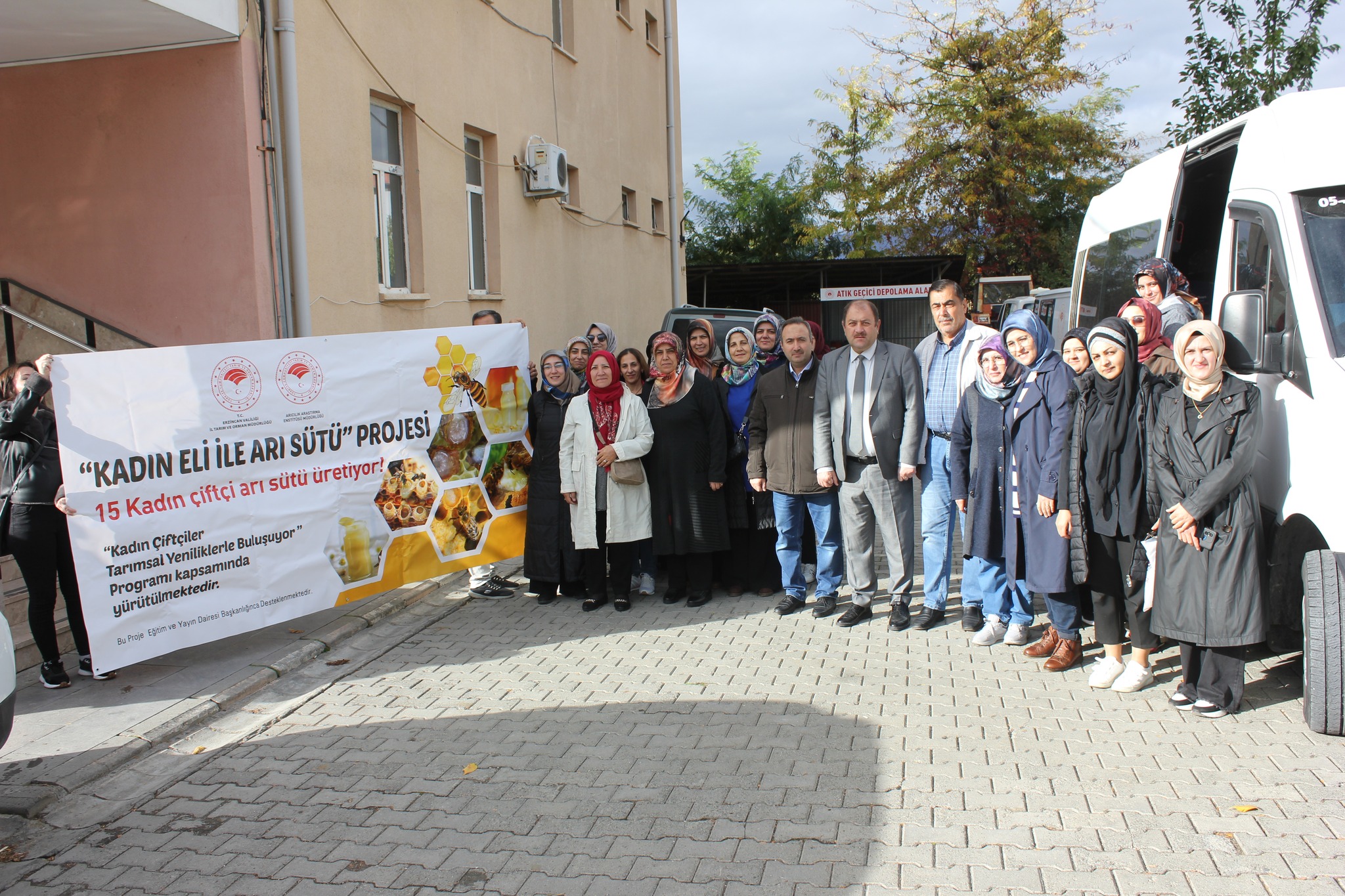 Erzincan’da arıcılık ve arı sütü konusunda yaz mevsiminde teorik ve