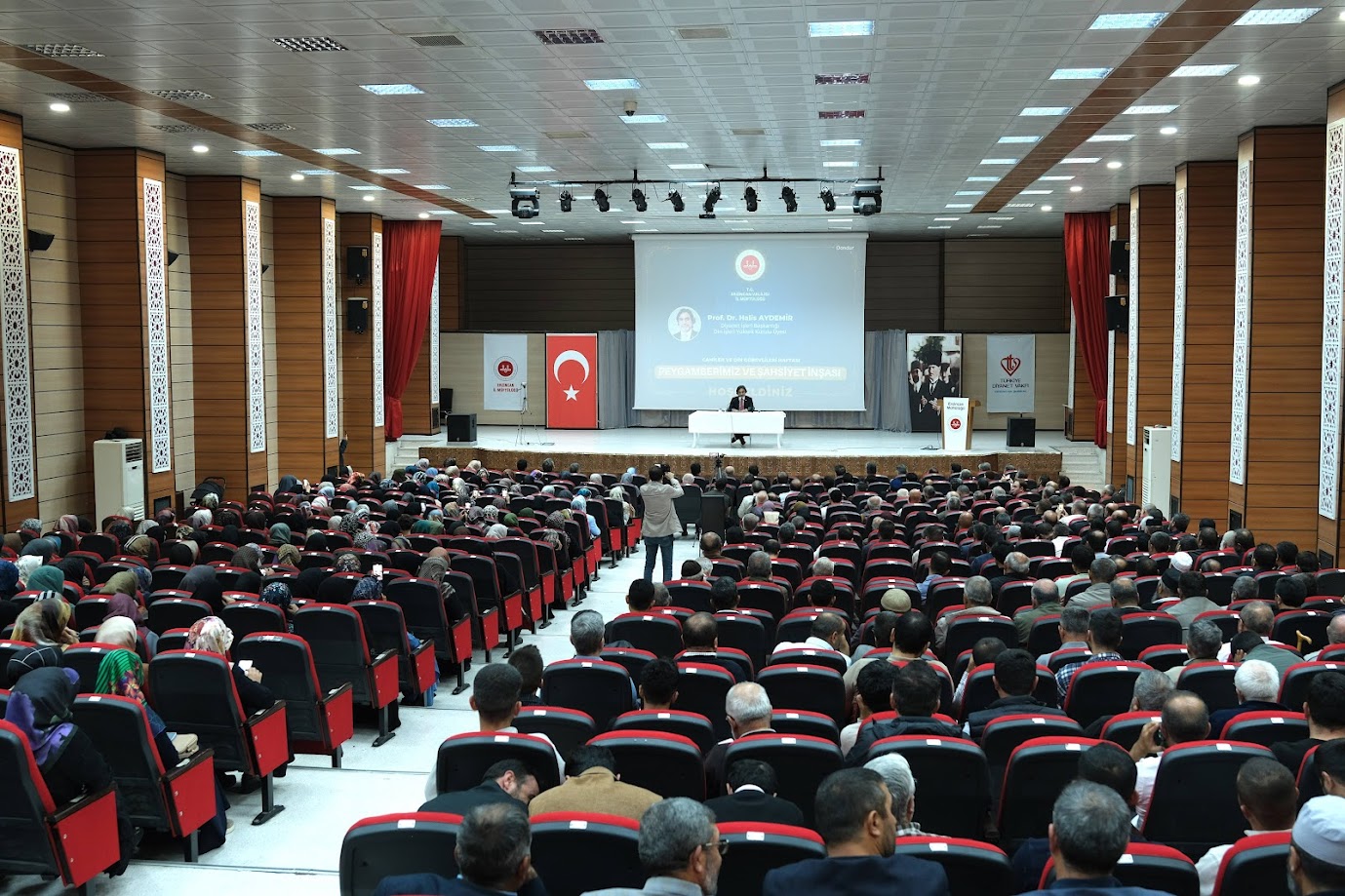 Erzincan’da Mevlid-i Nebî ve Camiler ile Din Görevlileri Haftası çerçevesinde,