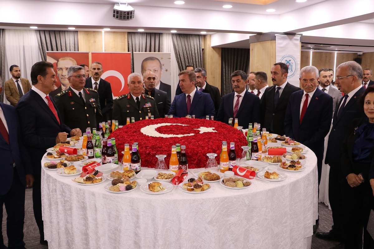 29 Ekim Cumhuriyet Bayram’ının 101. yıl dönümü kutlamaları çerçevesinde, Erzincan