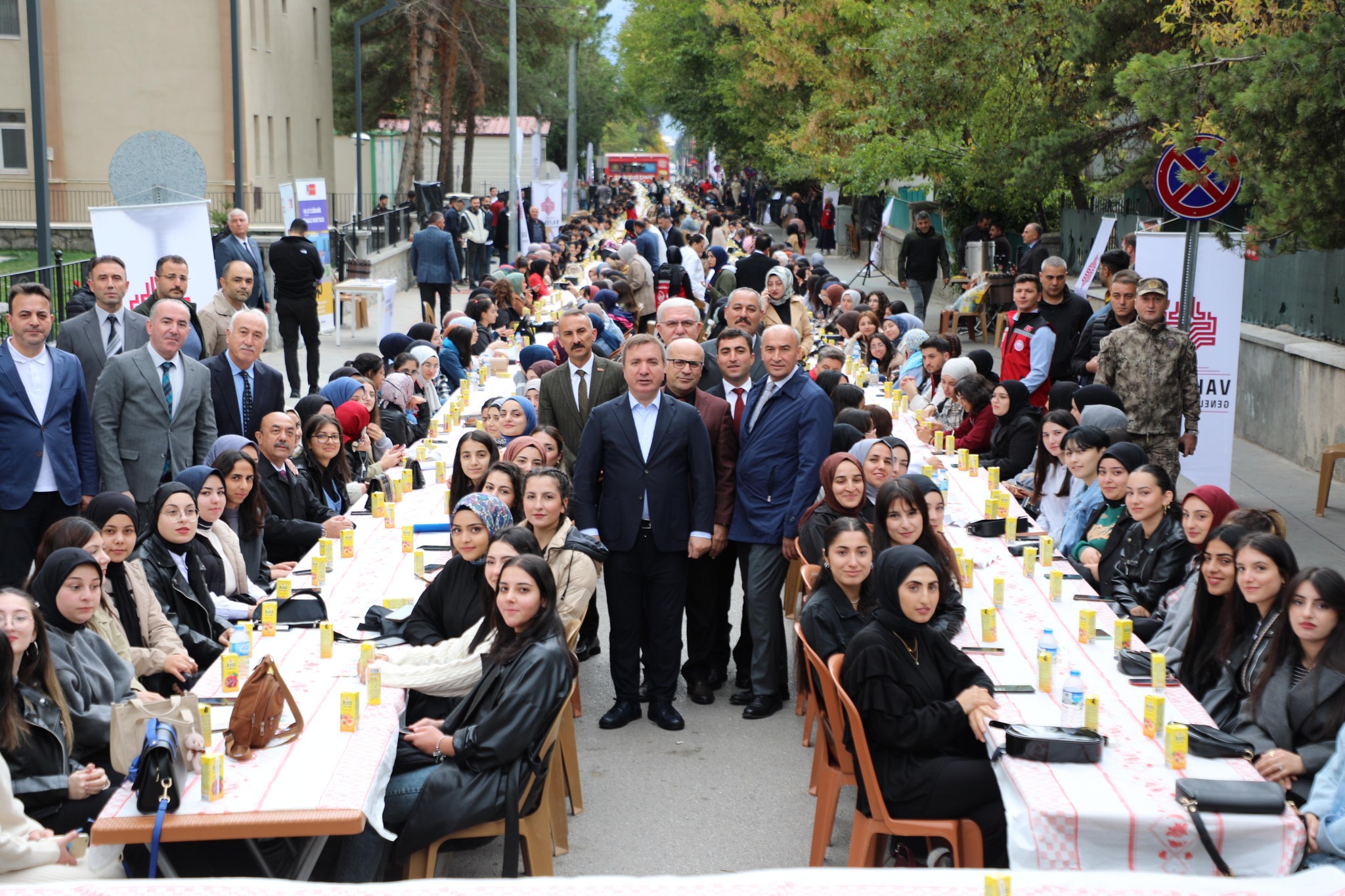 Erzincan Valisi olarak göreve başladığı günden itibaren gençlerin daima yanında