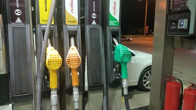 Benzin fiyatlarına 74 kuruş zam yapılması bekleniyor, ancak motorin fiyatlarında